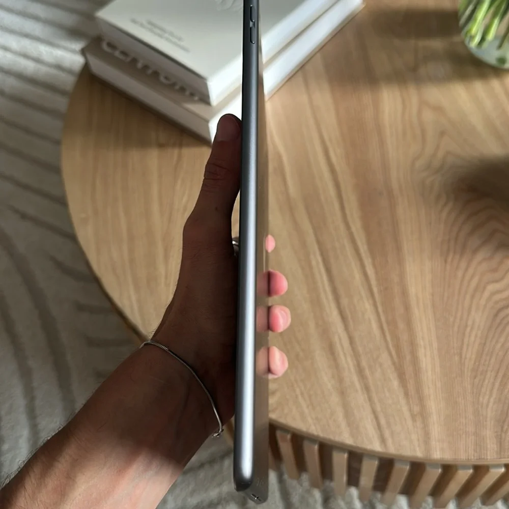 Apple Black iPads Sleek Minimalist Tablets